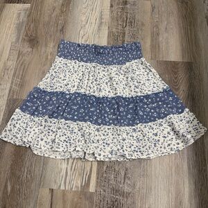 Hippie rose floral skirt blue and white size small